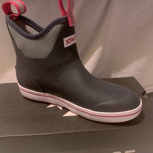 Xtra Tuf deck boots